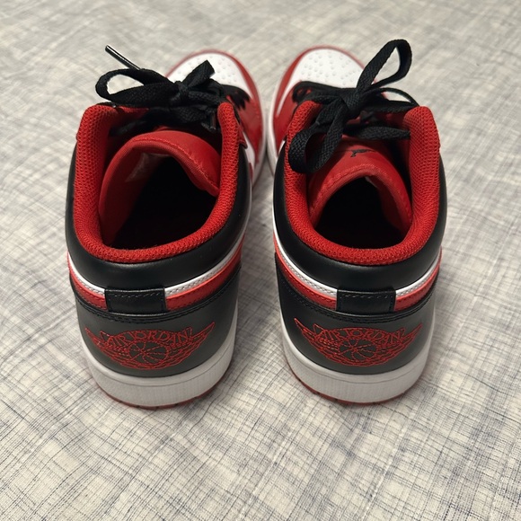 Jordan 1 Low - size 10.5 - Picture 3 of 3
